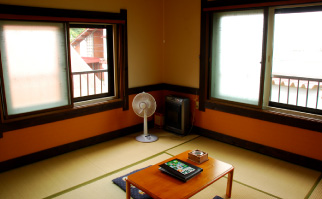 Japanese-style Guest Rooms (2 -3 people)